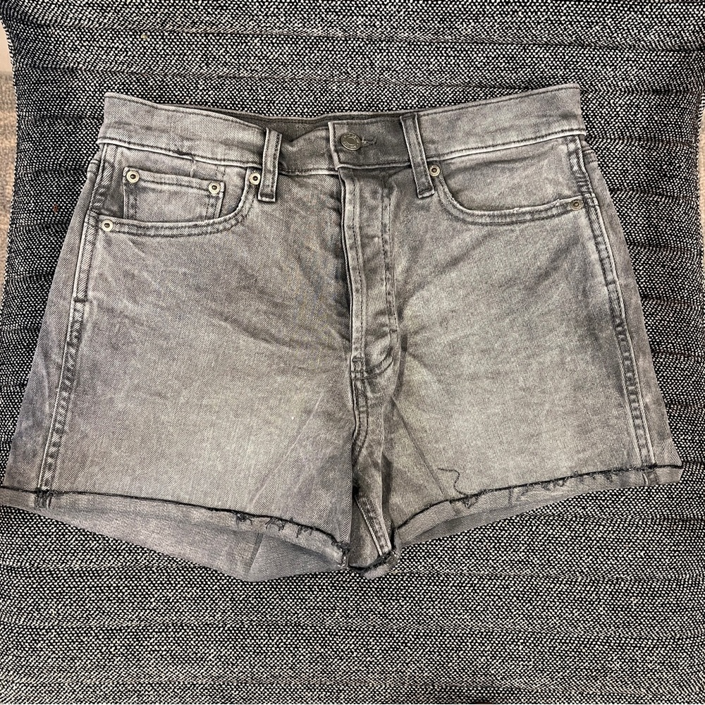 Gap Cheeky Short High Rise -size 8/29